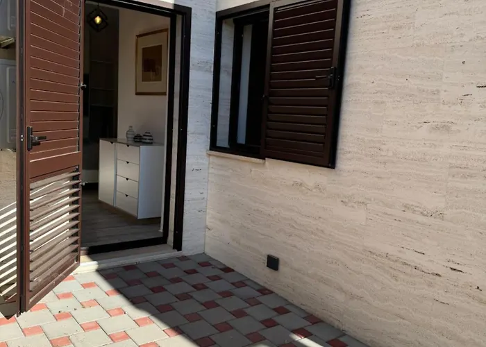 Propertisno Apartment